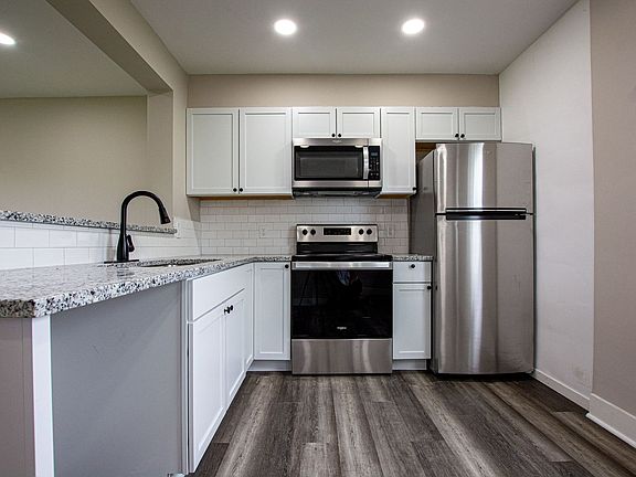4th image of 3305-3307 S 32nd Ave