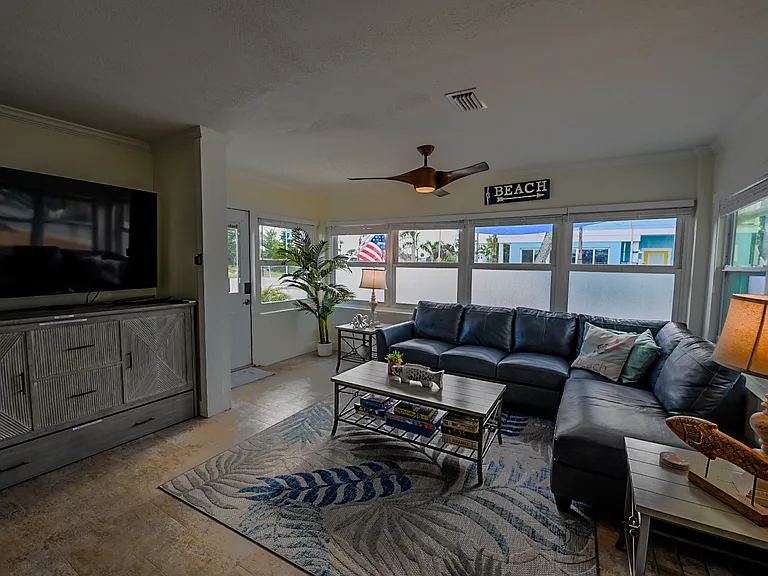 1430 Gulf Blvd — Photo 4