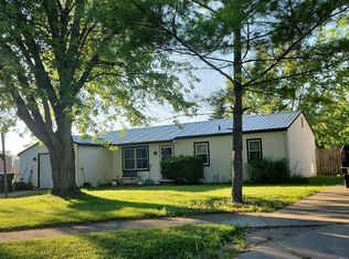 2005 Bowie Ct, Kendallville, IN 46755