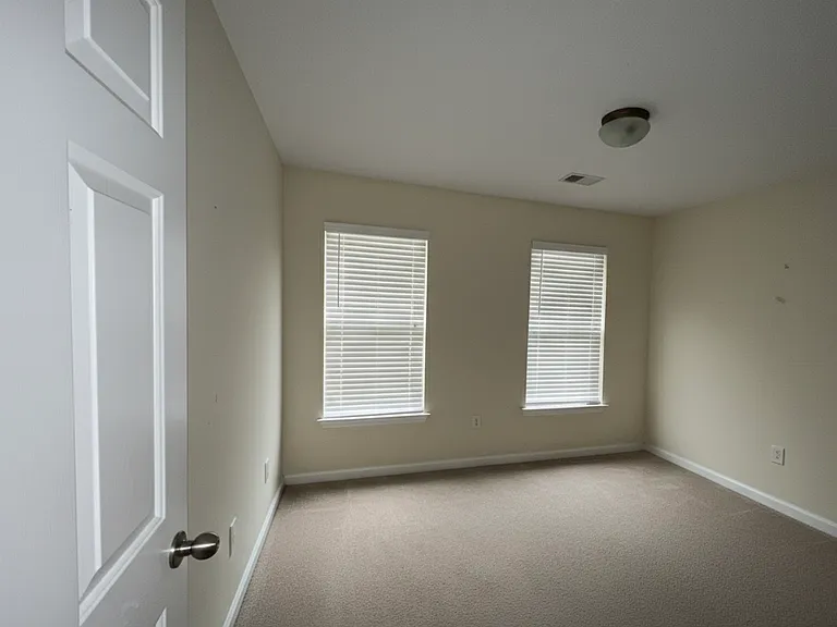 1404 W Running Brook Rd — Photo 2