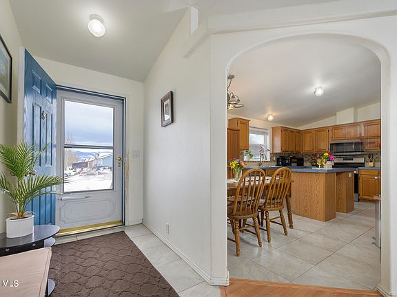 3rd image of 501 East FIR Drive