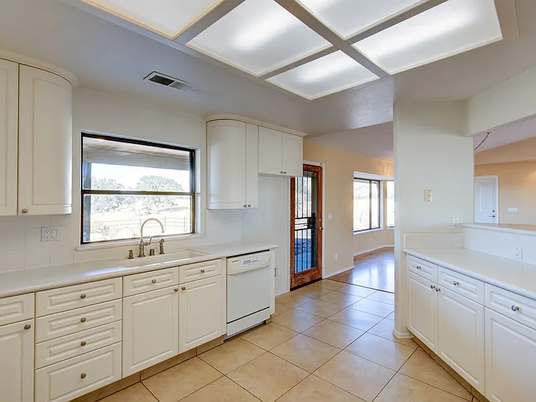 19580 Watts Valley Rd — Photo 20