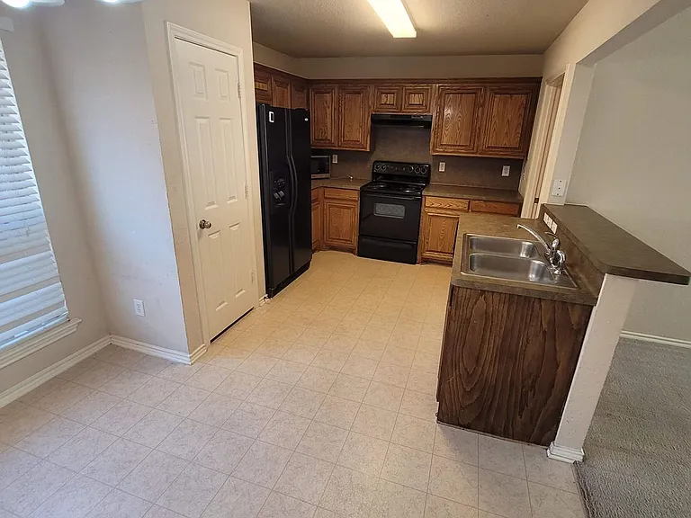 6503 Ithaca Frst — Photo 11