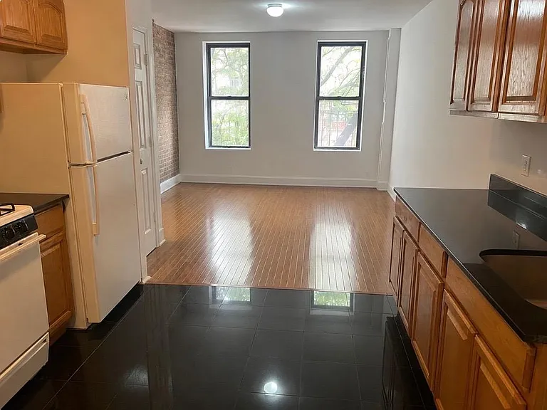 232 E 81st St #4C — Photo 7