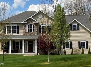 355 Summit Woods Rd, Roaring Brook Township, PA 18444