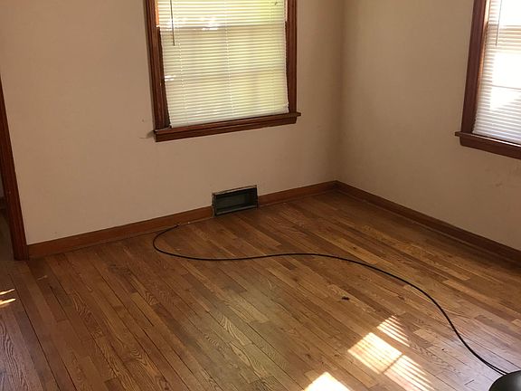 5th image of 26281 Mallard Ave