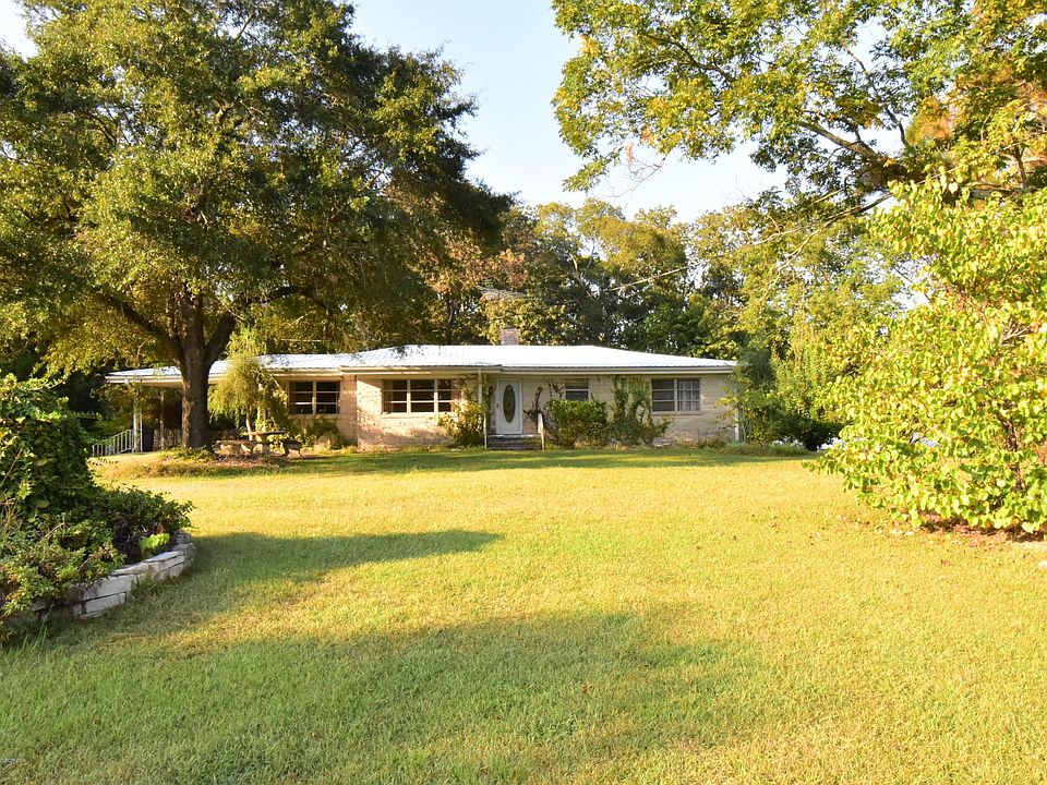 1st image of 1515 Blake Dr