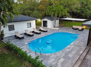 7335 SW 104th St, Pinecrest, FL 33156