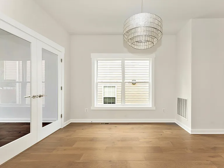 328A Madison St — Photo 4