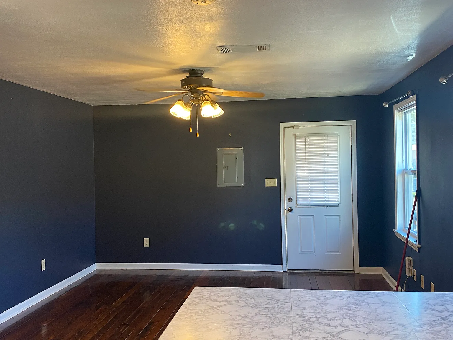 2 bed, 850 sqft, $1,500 — Photo 1