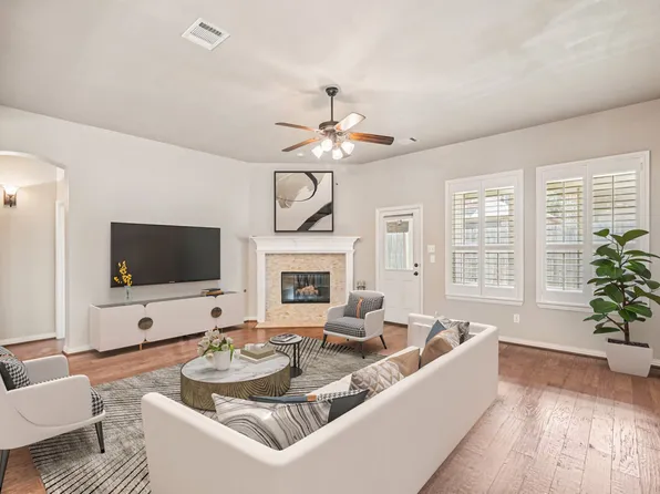 313 Turnstone Dr, Little Elm, TX 75068