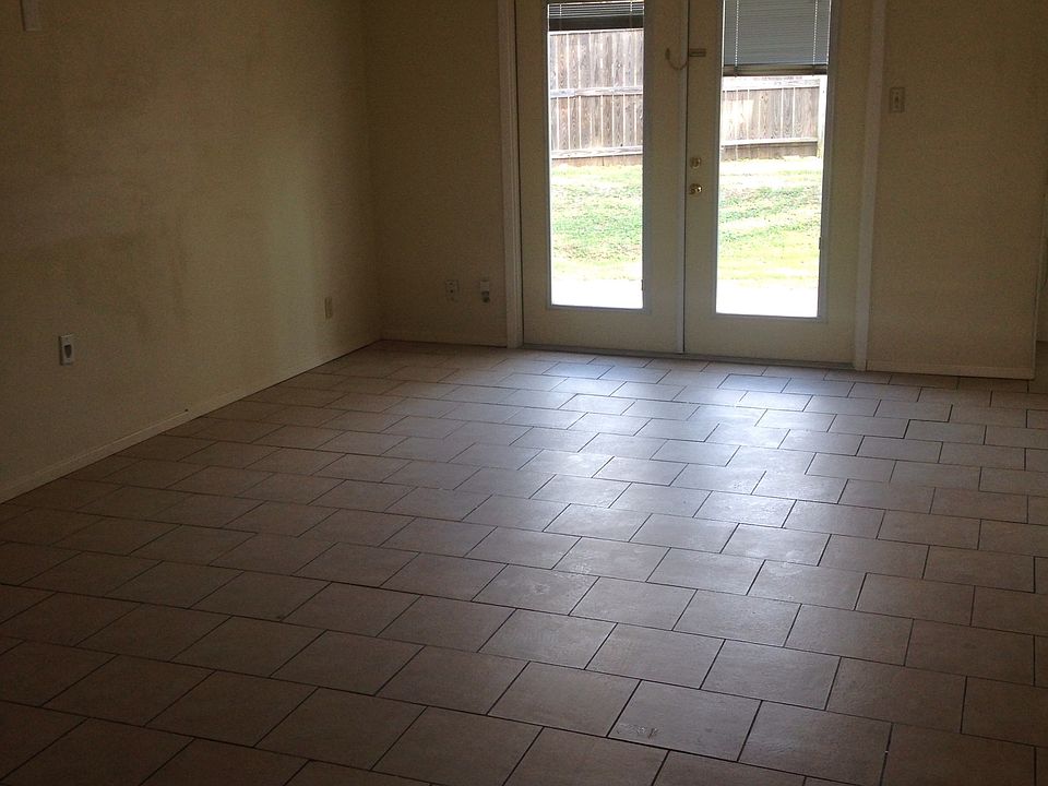 1st image of 402 Craddock Ave