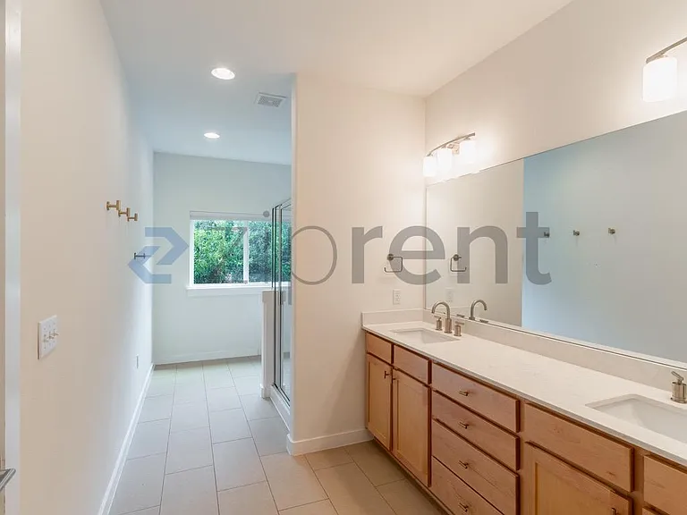 6800 Menchaca Rd #45 — Photo 33