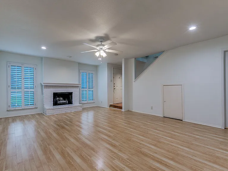 8123 Scottshill — Photo 3