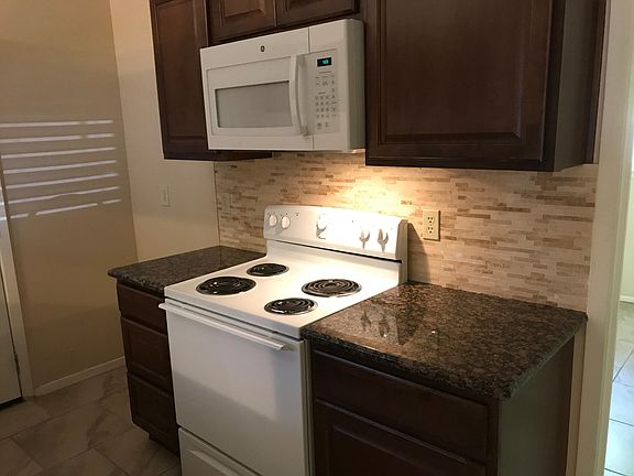 2nd image of 12662 Hickory Bend Dr