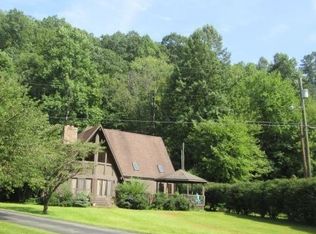 396 Old Beefhide Rd, Jenkins, KY 41537