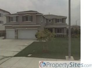 13717 Great Falls St, Corona, CA 92880