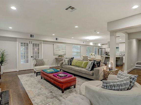 5th image of 3858 Southmore Blvd