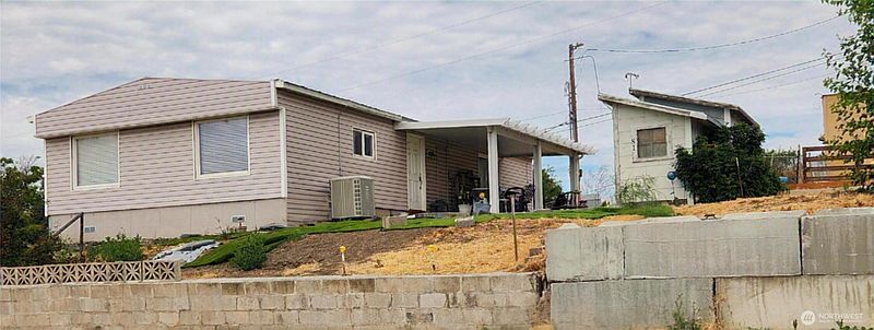 4th image of 81 Tacoma Avenue