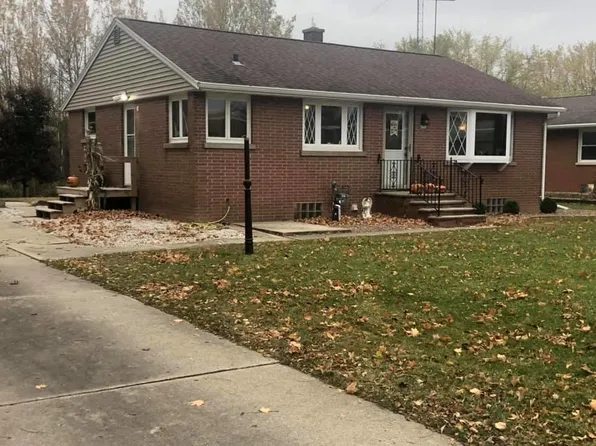 432 E Church St, Mishicot, WI 54228