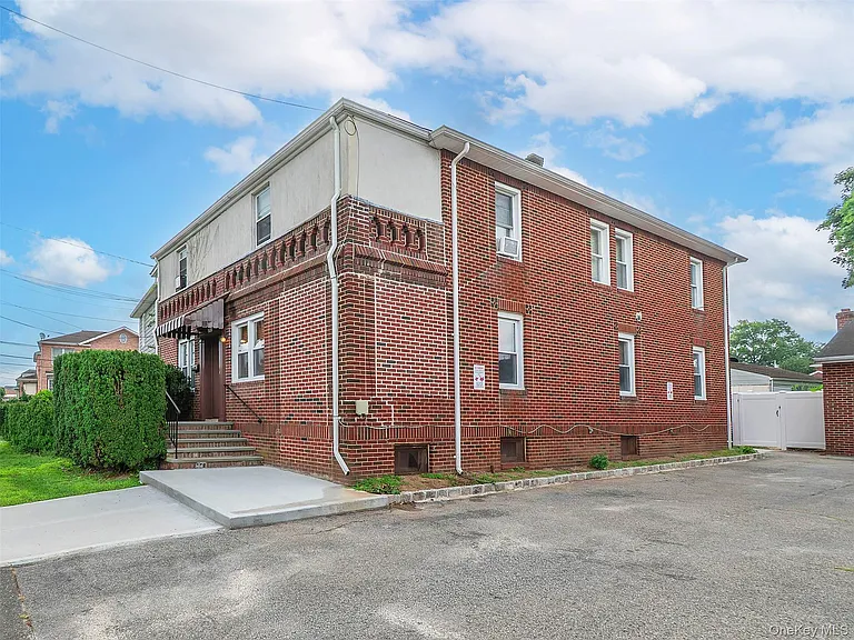 92 Elm Ave #1 — Photo 2
