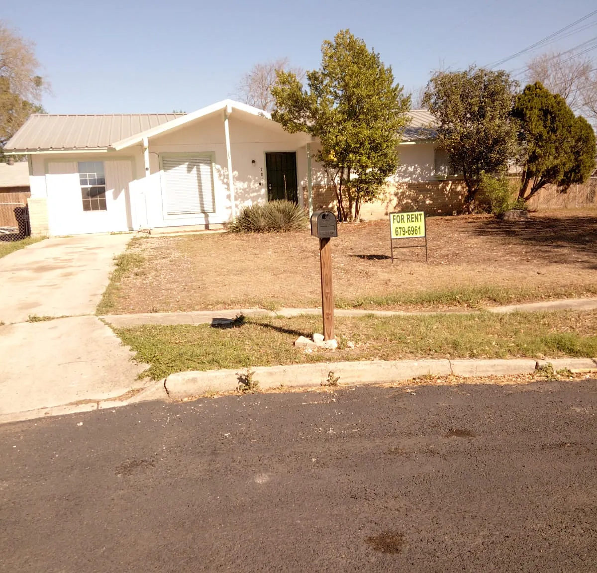 4 bed, 1400 sqft, $1,775 — Photo 1