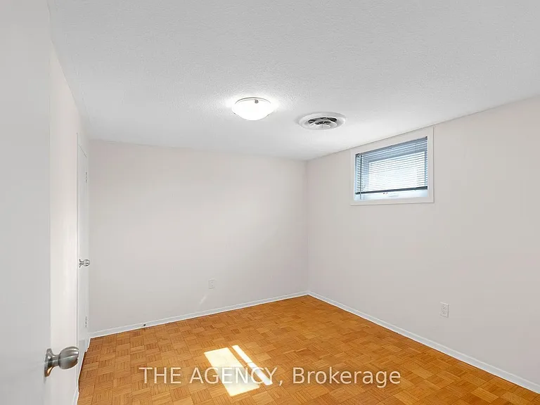 1038 Alexandra Ave — Photo 13
