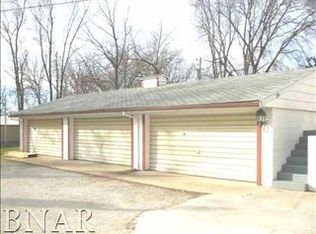 911 Market St, Normal, IL 61761