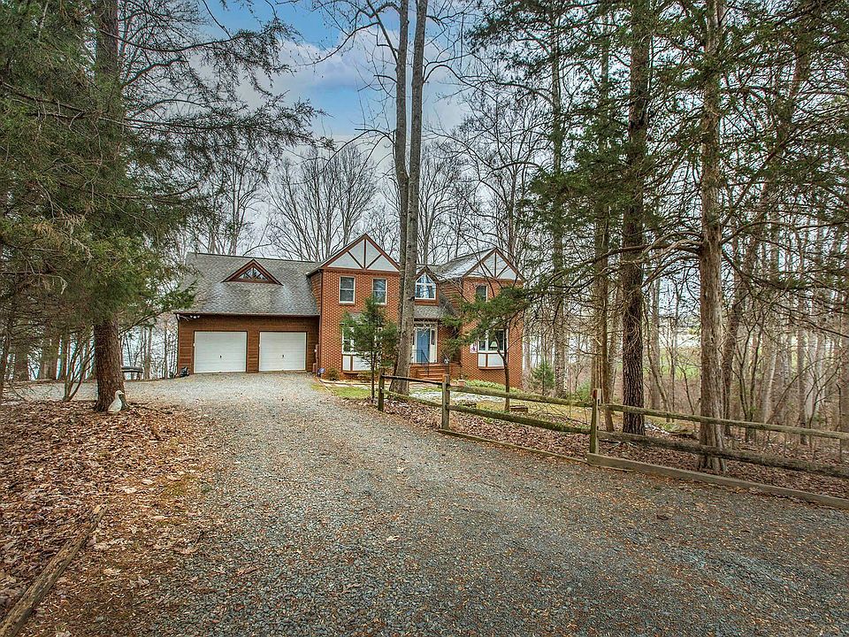 1st image of 106 Freeboard Dr
