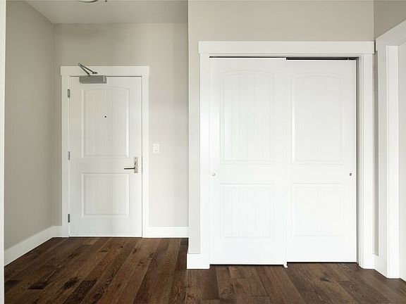 3rd image of 1165 Sutherland Ave #407