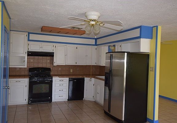 5th image of 613 Lake Dr