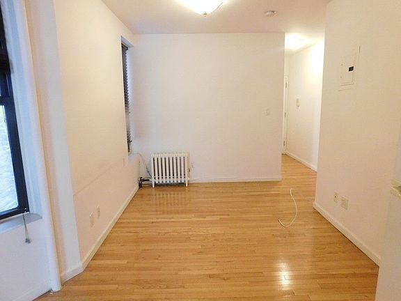 4th image of 302 E 94th St #3S