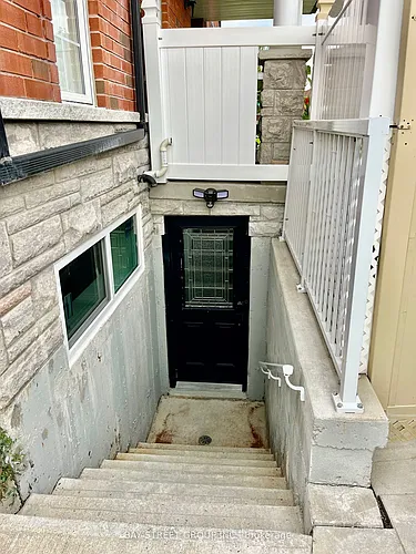 5 King William Cres #BASEMENT Photo 1 5 King William Cres #BASEMENT Photo 1