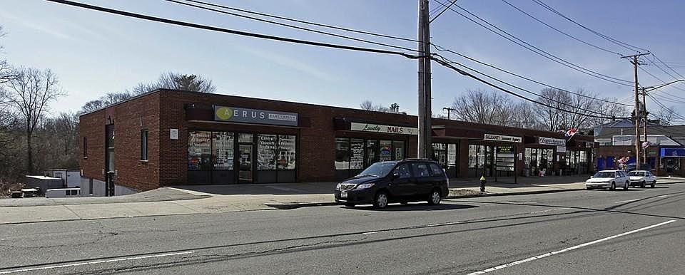 2nd image of 5252 Washington St
