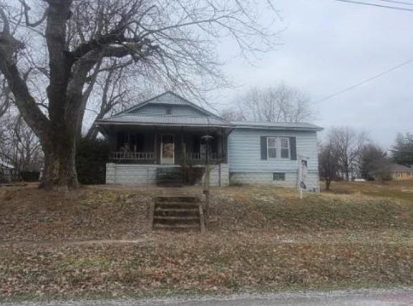 1st image of 414 N Lincoln St