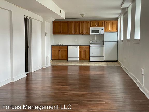 5th image of 3510-3530 Louisa St #25