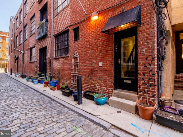 129 Cuthbert St #1, Philadelphia, PA 19106