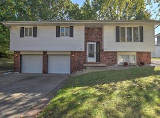 2344 Longwood Pl, Decatur, IL 62526