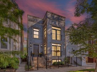 1918 W Henderson St, Chicago, IL 60657
