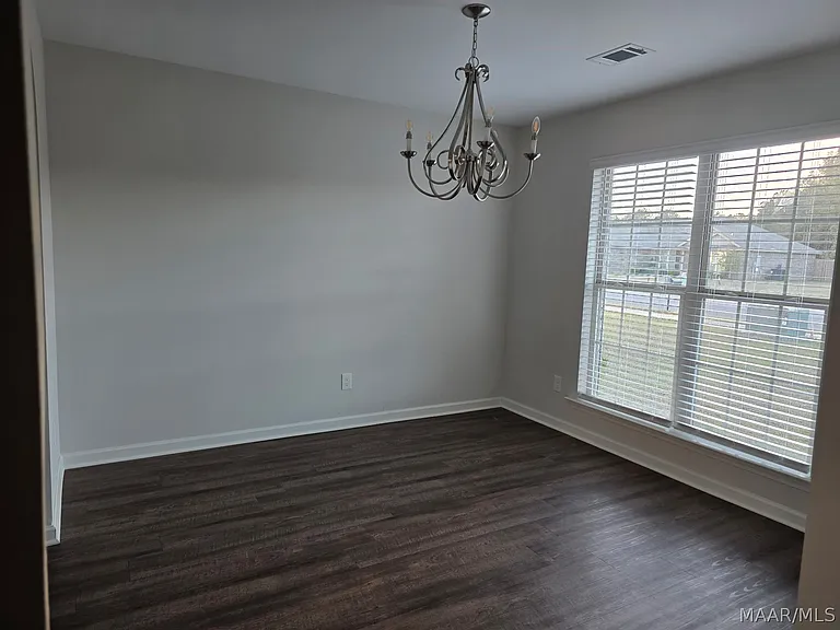 745 Park Ln — Photo 9