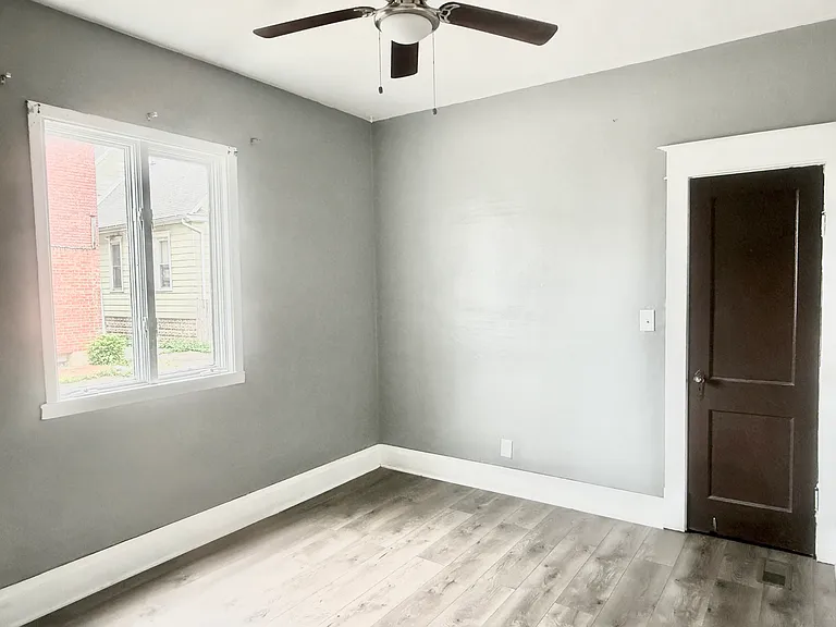1574 Electric Ave #1 — Photo 6