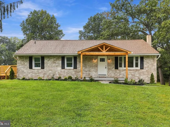 9608 Crystal Falls Dr, Hagerstown, MD 21740