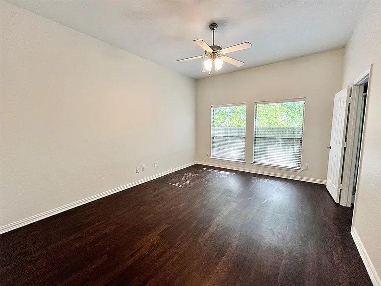 500 Hidden Meadow Ct — Photo 13