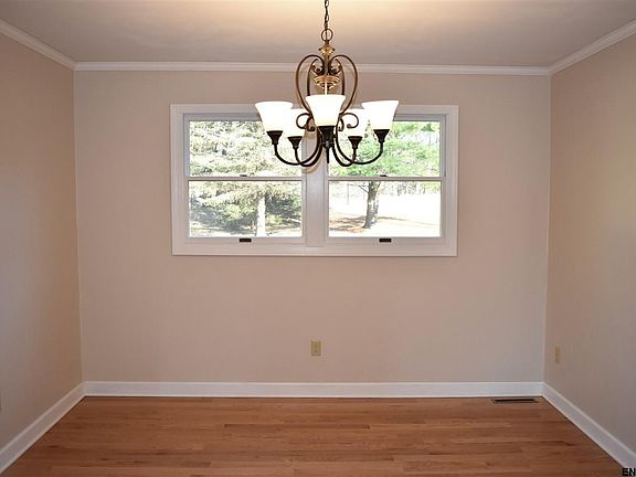 4th image of 1 Sweet Brier Dr
