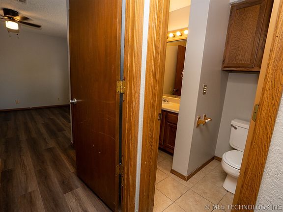 4th image of 2423 E 87th St APT 174