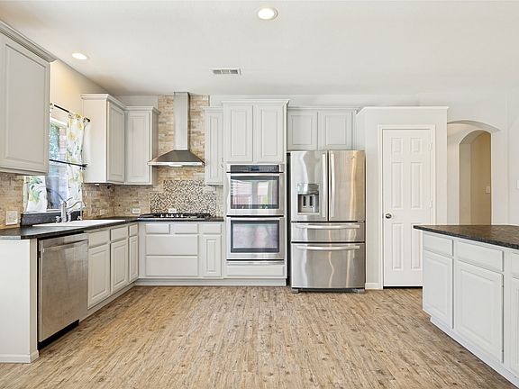 5th image of 9800 Adolphus Dr