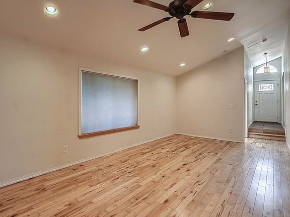 5th image of 1509 58th Ave NE