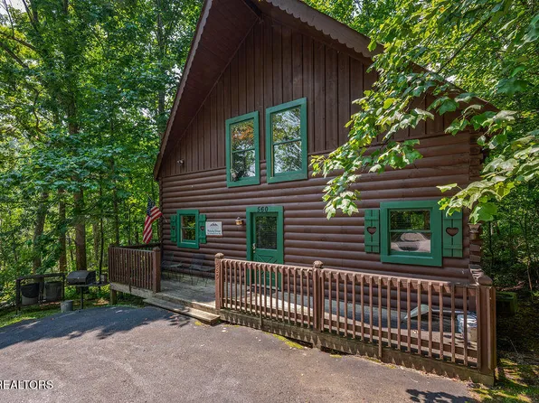 560 Wildwood Forest Way, Sevierville, TN 37876