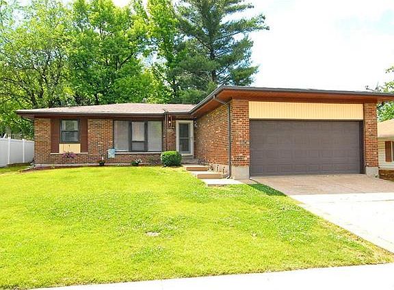 2nd image of 4625 Villa Knoll Dr