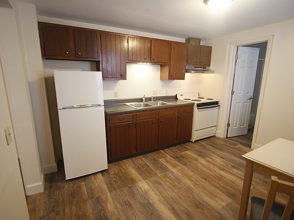 4th image of 216 East Ave #2